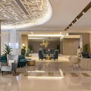 **** Aparthotel Two Seasons & United Arab Emirates