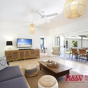  Holiday home Modern Oasis In Australia